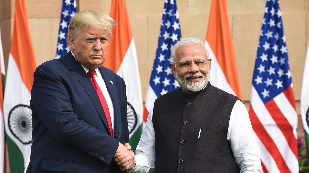 Trump: Indie od USA nakoupí zbraně za tři miliardy dolarů
